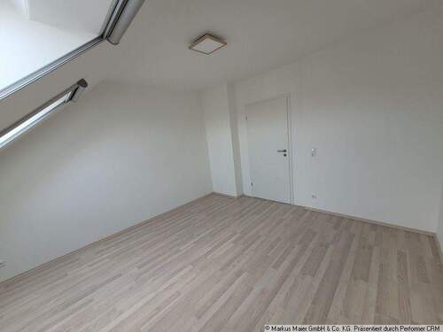 Wohnzimmer - 2 Zimmer Etagenwohnung zur Miete in Forstern