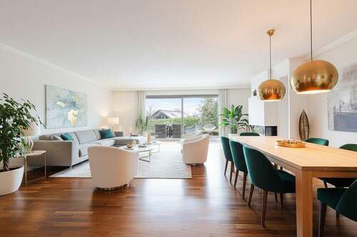 Offener Wohn- und Essbereich 