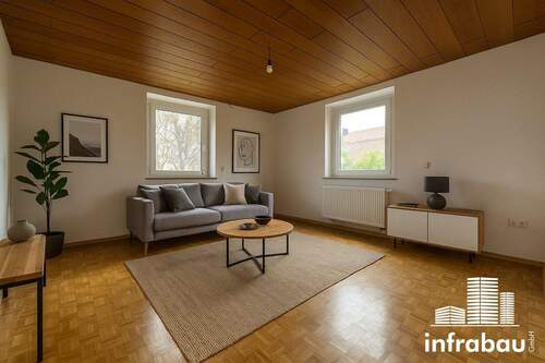 So könnte Ihr Wohnzimmer aussehen - Geräumige 3-Zimmer-Wohnung mit Balkon und Pkw-Stellplatz in zentraler Lage!