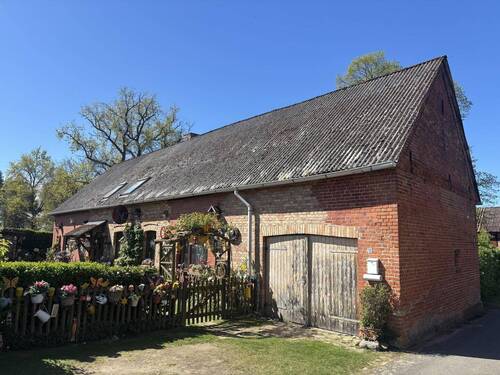 Vorderansicht - Einziehen und sich wohl fühlen - 165.000,00&nbsp;EUR Kaufpreis, ca.&nbsp; 170,00&nbsp;m&sup2;&nbsp;Wohnfl&auml;che