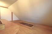 2.OG: Bettkasten DSC.JPG - 