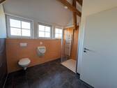 Bad mit Dusche - 