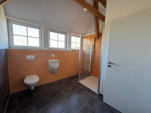 Bad mit Dusche - 
