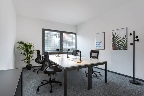 Büroraum mit 4 Arbeitsplätzen - Büro zur Miete in Bad Homburg v. d. Höhe