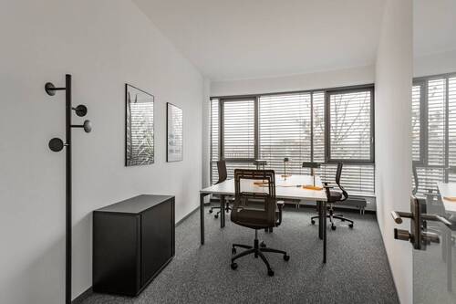 Büroraum mit 3 Arbeitsplätzen - Büro in Bad Homburg v. d. Höhe