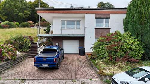 Außenansicht - Freistehendes Einfamilienhaus in Höhenlage von Losheim-Waldhölzbach!