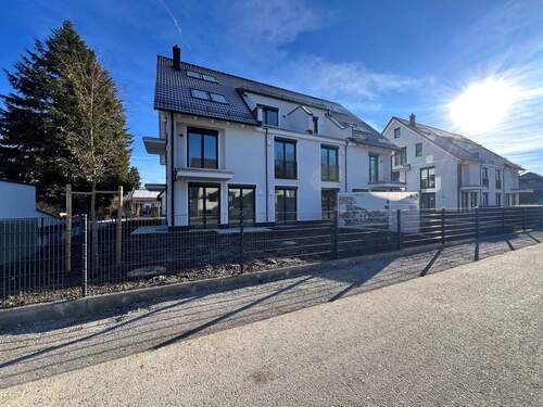 Ansicht Haus A - Gartenwohnung A-01 - NEUBAU. In Kürze bezugsfertig: Helle 3-Zimmer-Erdgeschosswohnung mit zwei Terrassen und Garten