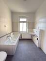 Badezimmer_2 - Etagenwohnung mit 94,00 m&sup2; in Stralsund zur Miete