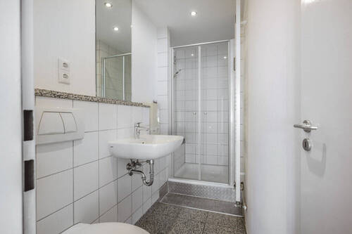 1. Bad der Wohnung im 1. OG - 