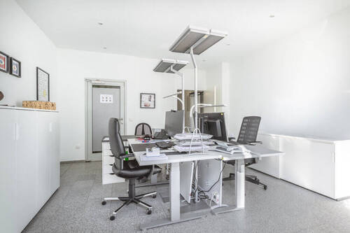 Kleines Ladenlokal - Gewerbeobjekt (Büro, Produktion, Verkauf) in Aachen zum Kaufen