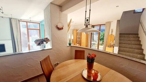 Essbereich mit Wohnzimmer - 
