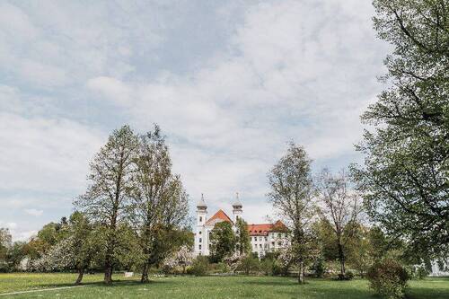 Außenansicht Kloster - Büro zur Miete in Schlehdorf