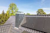 Blick über das neue Dach mit Photovoltaik - 