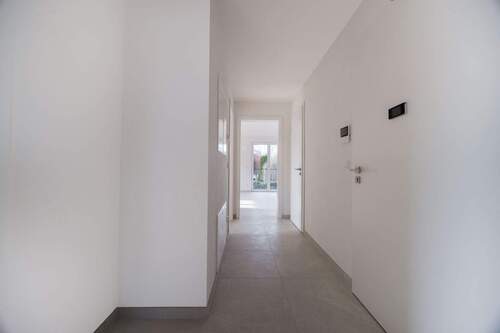 Flur (Musterwhg.) - 3 Zimmer Etagenwohnung zum Kaufen in München