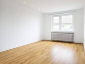 Wohnzimmer - 2 Zimmer Etagenwohnung zum Kaufen in München