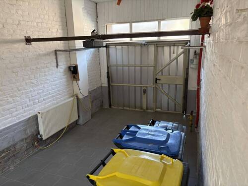 Garage - 