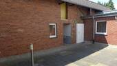Innenhof mit Zugang zum Wirtschafts- und zum Nebengebäude - 
