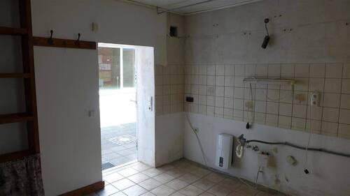 Ehemalige Aussenküche und Hauswirtschaftsraum im Wirtschaftsgebäude - 