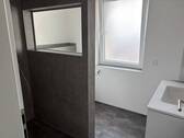 Duschbad mit Abtrennung zum WC - 