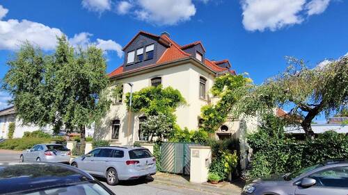 Hausansicht - Herrschaftlicher Altbau in ruhiger Lage
