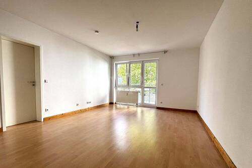 Wohnbereich - 2 Zimmer Etagenwohnung zum Kaufen in Berlin
