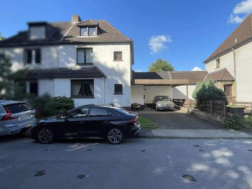 Außenansicht - 7 Zimmer Doppelhaushälfte zum Kaufen in Duisburg