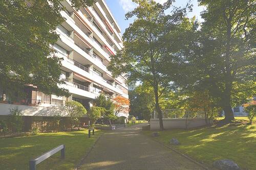 Hausansicht - Etagenwohnung mit 120,00 m² in Düsseldorf zum Kaufen
