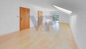 Wohnzimmer 2 - 2 Zimmer Etagenwohnung in Gera