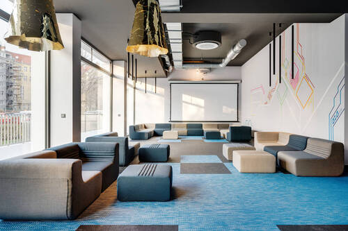 Lobby 3 - 