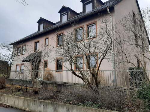 Außenansicht.jpg - Wohnen in zentraler und ruhiger Lage von Altdorf