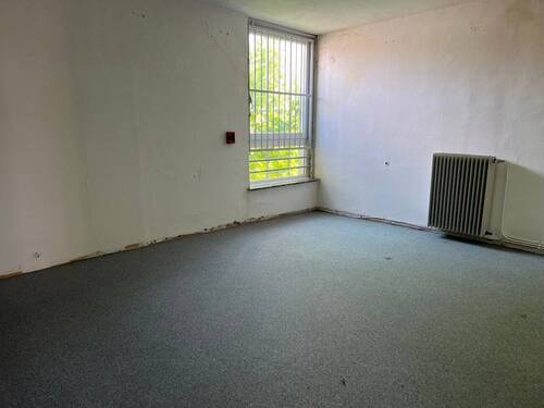 1. Mitarbeiterraum - 