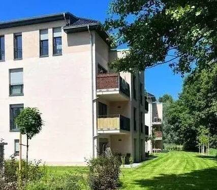 01.jpeg - 2,5 Zimmer- Wohnung mit Dachterrasse und Blick ins Grüne