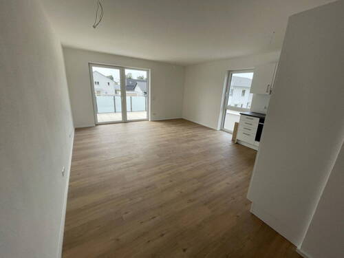 Wohnen / Essen /Küche - 2 Zimmer Etagenwohnung zum Kaufen in Boos