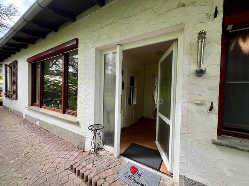 Eingang Erdgeschoss Wohnung - 1 Zimmer Mehrfamilienhaus, Wohnhaus in Löhne