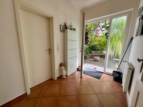 Eingangsbereich Erdgeschoss - Mehrfamilienhaus, Wohnhaus mit 296,00 m² in Löhne zum Kaufen