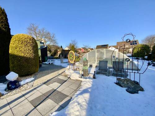 Garten mit Pool - Einfamilienhaus mit 176,00 m&sup2; in Pfreimd zum Kaufen