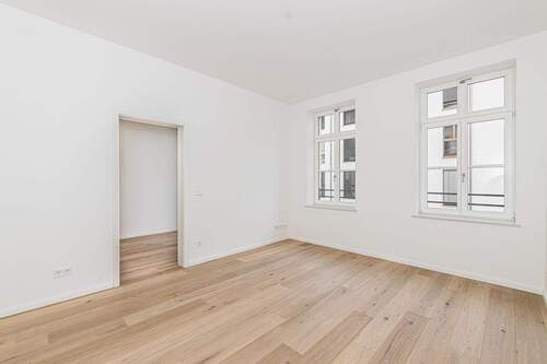 Schlafzimmer 2 - Stilvoll renovierte 5-Zimmer-Wohnung im denkmalgeschützten Altbau