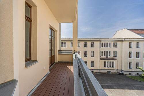 Balkon 2 - 5 Zimmer Etagenwohnung zum Kaufen in Leipzig