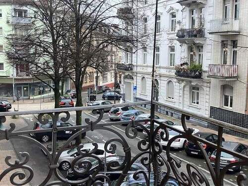 Blick vom Balkon - 124 m² Altbauflair, 2 Balkone, Einbauküche!