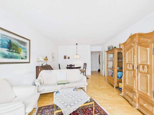 Wohnzimmer Ansicht II - 2 Zimmer Etagenwohnung zum Kaufen in Taufkirchen