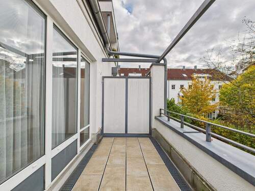 sonniger West-Balkon - 2 Zimmer Etagenwohnung in Taufkirchen