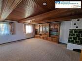 Wohnzimmer EG - 6 Zimmer Bauernhaus, Landhaus in Niederalteich