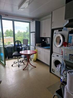 Küche mit Balkon - 8 Zimmer Büro in Aachen