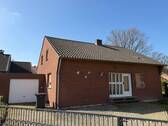 Frontansicht - Veert: Einfamilienhaus mit Entwicklungspotenzial