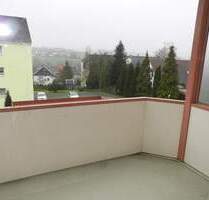 Sonnige 3-Zimmer-Eigentumswohnung mit Balkon und Stellplatz in Höhenlage zu verkaufen! (auch zu vermieten!) - Reichenbach OT Mylau
