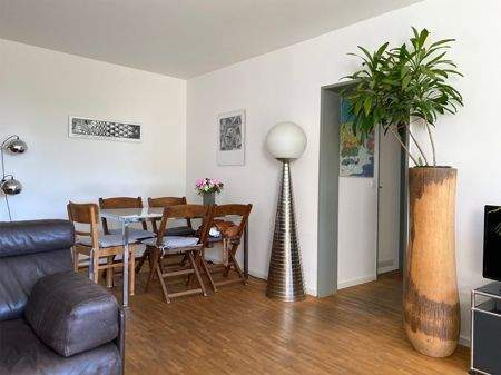 Wohnzimmer - Etagenwohnung mit 73,00 m² in Krefeld zum Kaufen