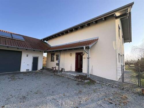 Ansicht vorne - 5 Zimmer Einfamilienhaus zum Kaufen in Pocking