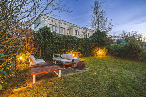 Garten mit Freisitz - 