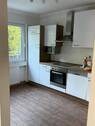 Moderne Einbauküche mit Komfort: Lichtdurchfluteter Arbeitsbereich und hochwertige Einbauelemente! - Etagenwohnung mit 145,00 m² in Offenbach am Main zur Miete