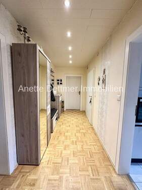 3 EG Wohnung Flur - 8 Zimmer Mehrfamilienhaus, Wohnhaus in Alfeld (Leine)